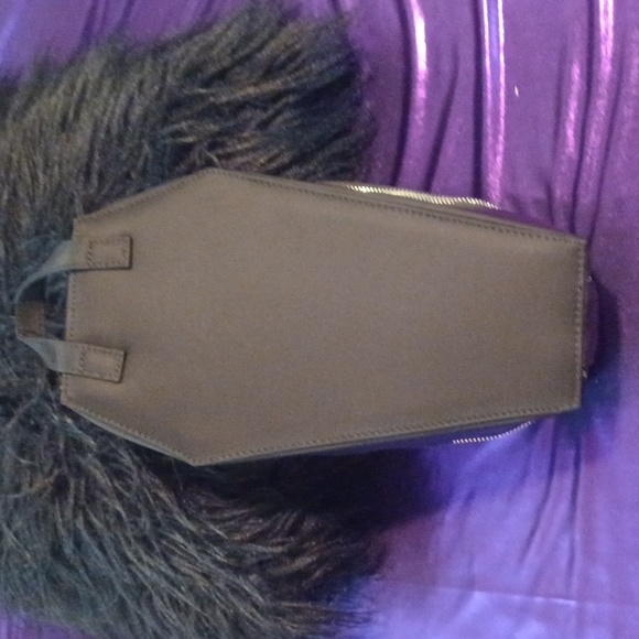 DOLLSKILL DOLLS HOME CASET TOILETRIES TOTE OCCULT PRINT - Picture 9 of 9